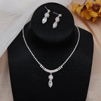 Luxe Zirkonia Bruidssieraden Set met Marquise Hanger – Ketting & Oorbellen (Zilver)