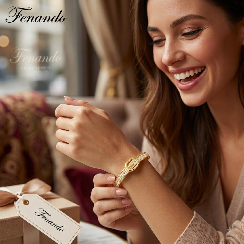 Bangle Armband met Riemsluiting — Goudkleurig