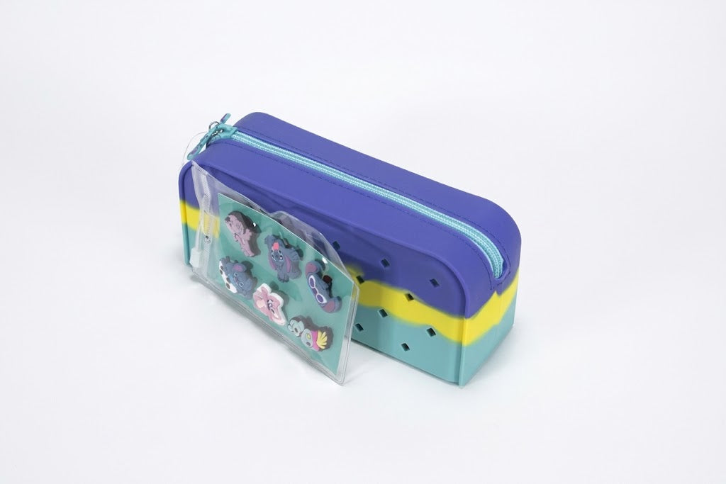 Disney Stitch Siliconen Etui met Badges - 7-delig | 19 x 6 x 8 cm