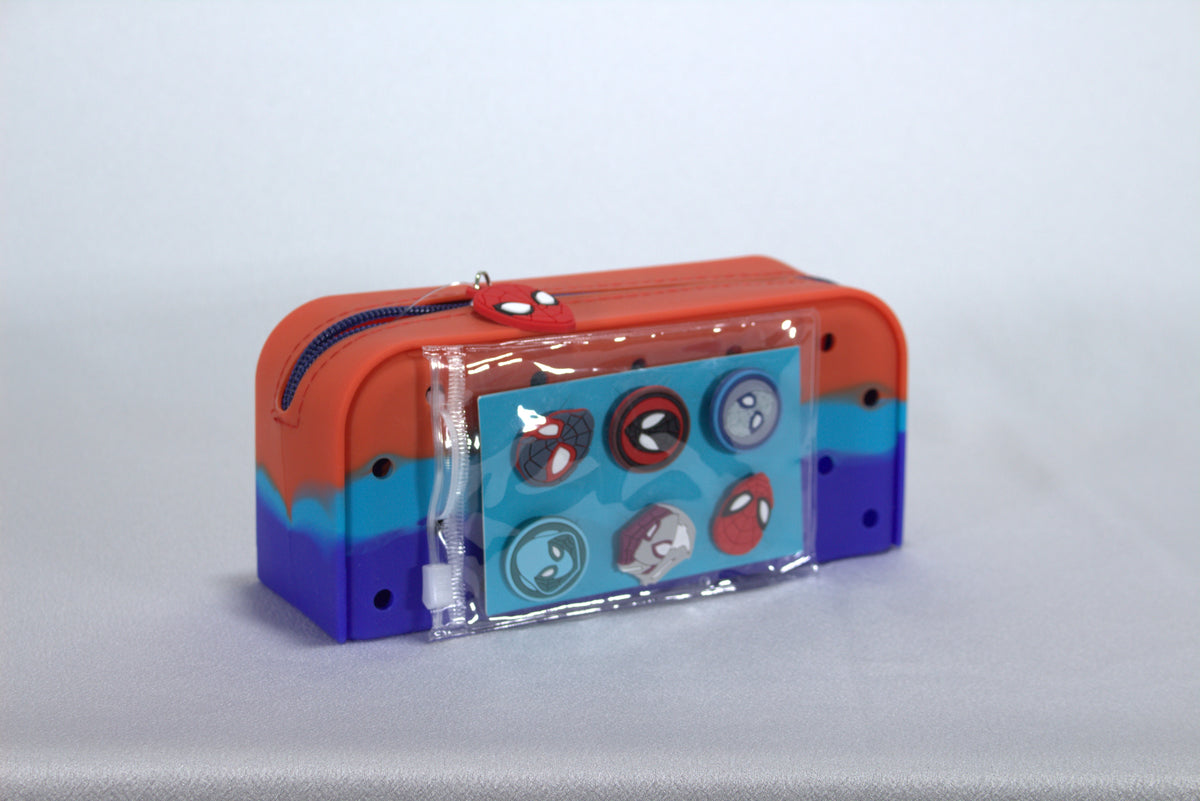 Marvel Spidey Spider-Man Siliconen Etui met Badges - 7-delig