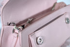 Elegante Baguette Handtas met Gekorrelde Structuur — Chic Schoudertasje